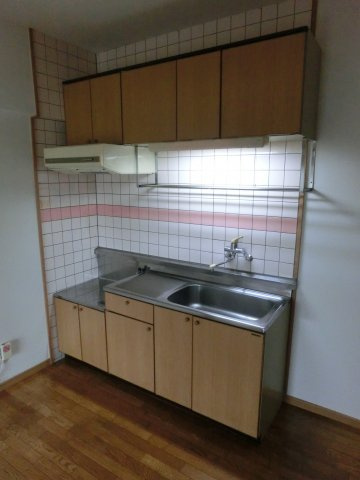 メゾン原Ⅱのキッチン|現況を優先します。同タイプの別室になります