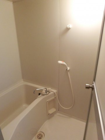 メゾン原Ⅱの浴室|現況を優先します。同タイプの別室になります