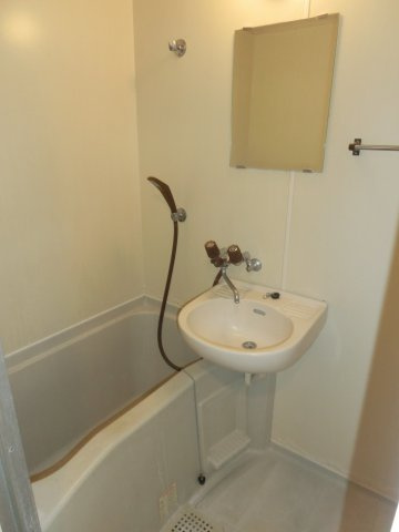 北原ハイツの浴室