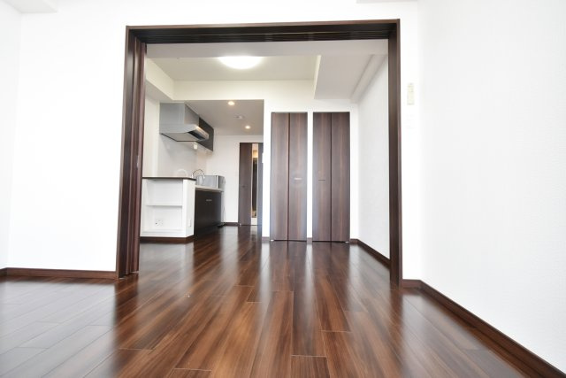 プレジオ西宮の居間・リビング