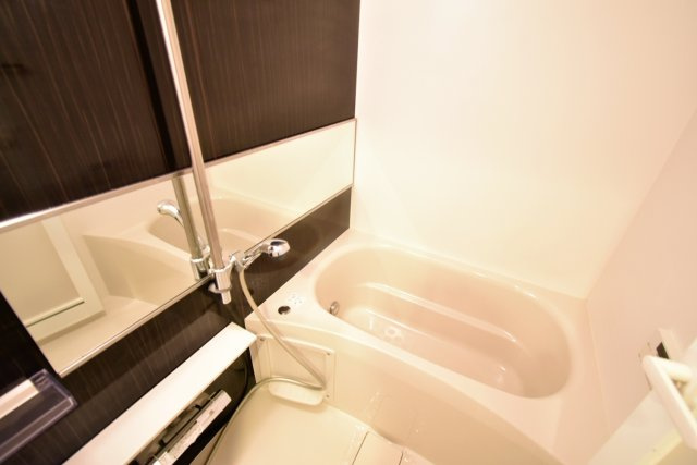 プレジオ西宮の浴室