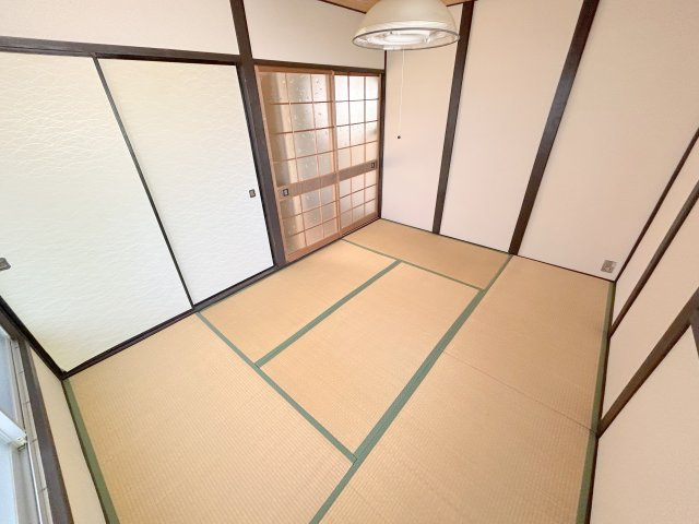 俵口町戸建ての和室