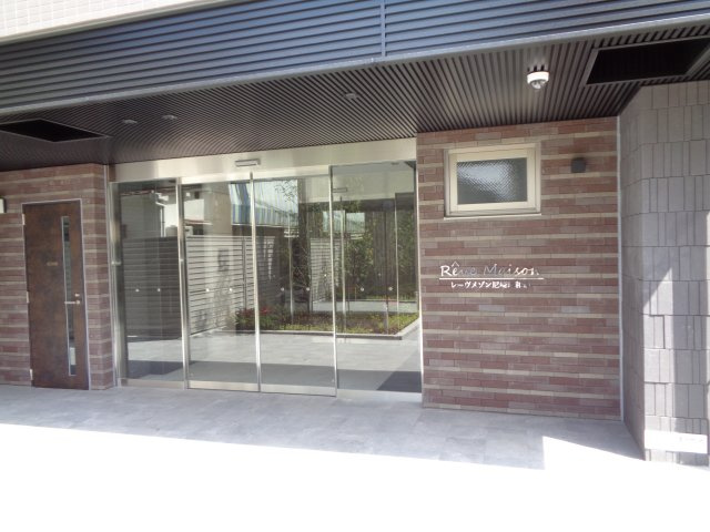レーヴメゾン尼崎昭和通のエントランス|清潔なエントランスです