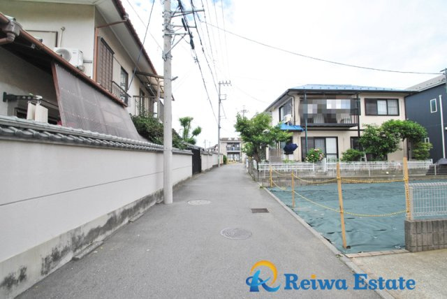 売地　茅ヶ崎市下町屋2丁目の前面道路含む現地写真