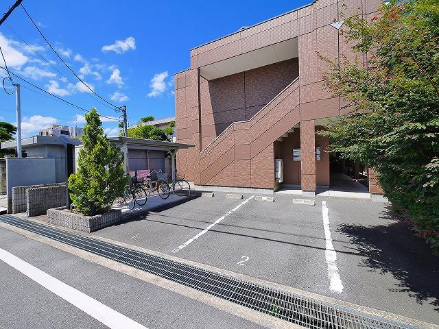 FINE　145Mの駐車場|駐車スペースもあります