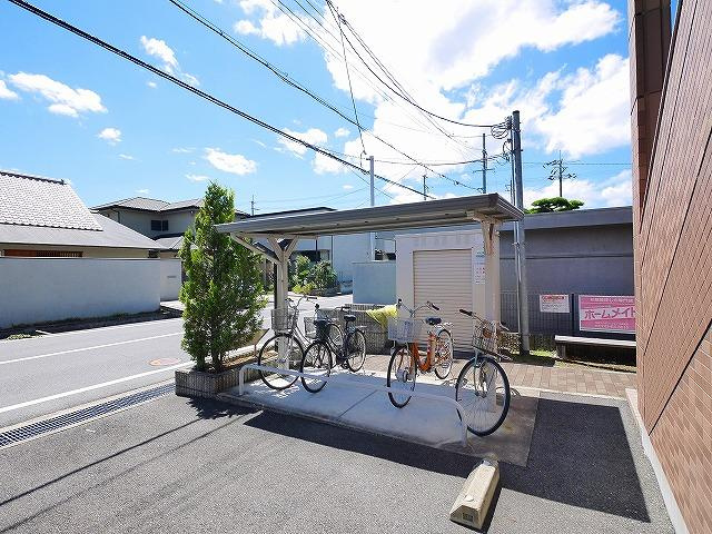 FINE　145Mのその他共用部分|駐輪場は屋根付きで便利ですね