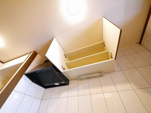 FINE　145Mのキッチン|換気扇・棚があるのでお料理も快適です