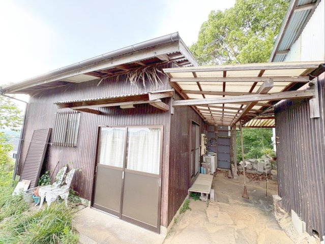糟屋郡須恵町大字須恵　土地の外観|木造平屋建ての古家付きの土地です！解体更地渡しです！