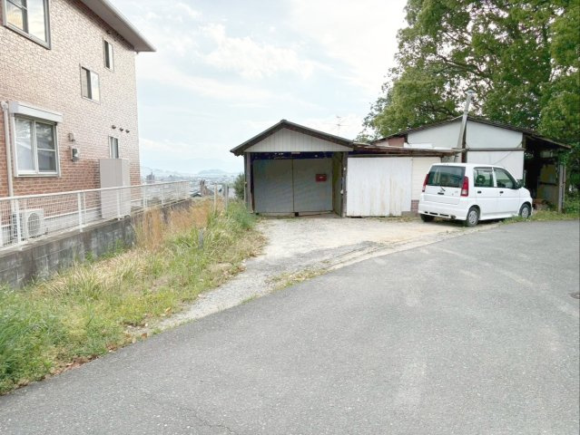 糟屋郡須恵町大字須恵　土地の外観|現況は古家と倉庫があります！