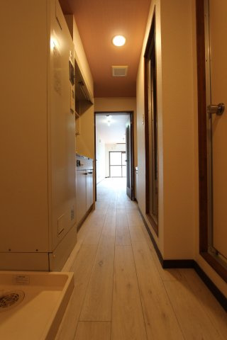 グランドヒルズ酒井の玄関