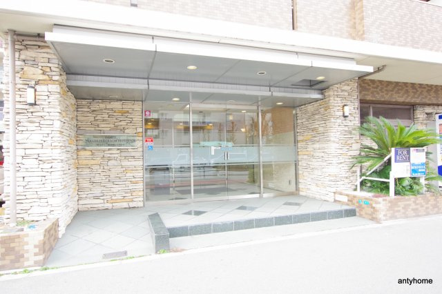 サムティ三国本町レジデンス　仲介手数料無料のエントランス