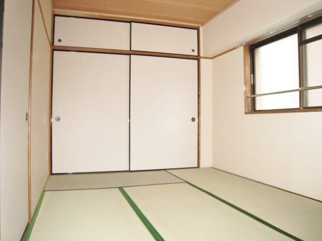 ポートシティ高木の和室|※別部屋のお写真で、現況優先と致します。