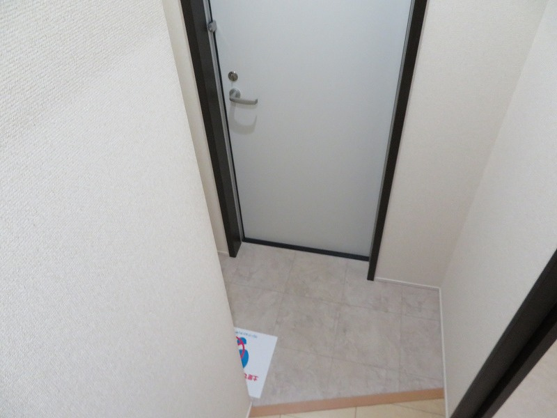メゾン緑橋の玄関