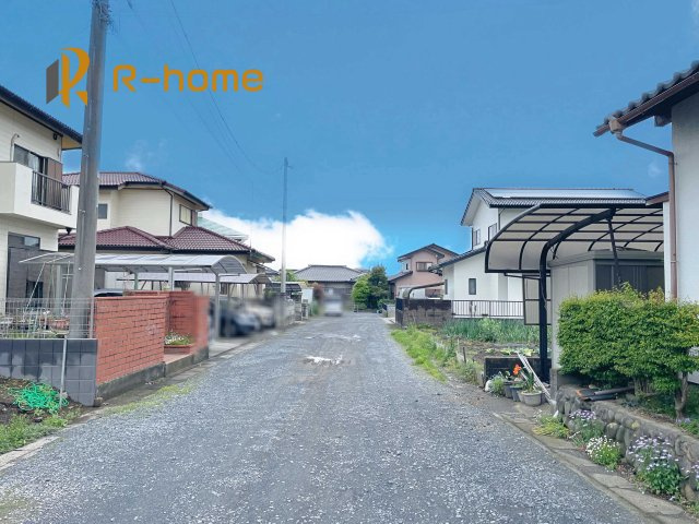 ひたちなか市高野10期　新築戸建て　1号棟の前面道路含む現地写真|周辺環境も併せて案内致します♪
閑静な住宅地で笑顔あふれる新生活！
ぜひ現地へお越しください♪