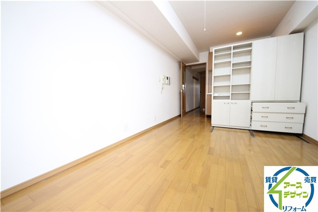 ウエストクイ－ンズの居間・リビング|※類似部屋