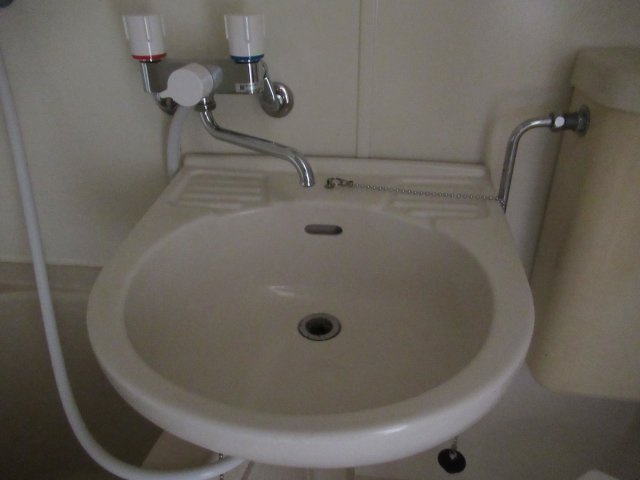 サニーパレス平磯の洗面所|スペースが確保できる洗面所です