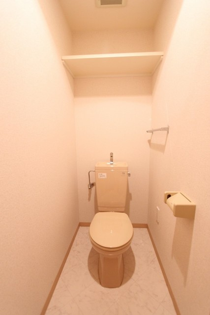 ルーチェ（ＬＵＣＥ）のトイレ|落ち着いたトイレです