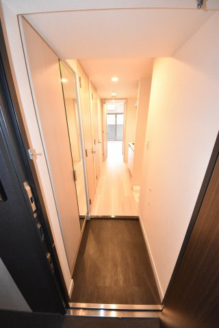 プレサンス立売堀ベルヴィルの玄関