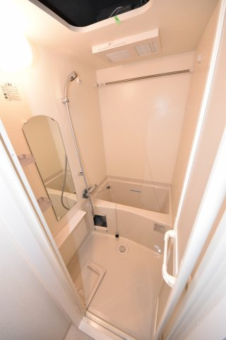 プレサンス立売堀ベルヴィルの浴室