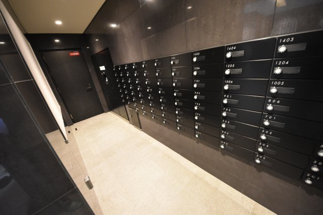 プレサンス立売堀ベルヴィルのエントランス