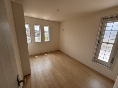 【洋室】 | リーブルガーデン．S　鴻巣新井　 | ２号棟現地２F洋室（2025年08月03日）撮影