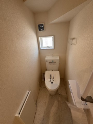 【トイレ】 | リーブルガーデン．S　鴻巣新井　 | ２号棟現地トイレ（2025年08月03日）撮影