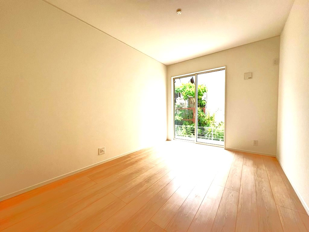 クレイドルガーデン和歌山市杭ノ瀬第３ ２号棟の洋室