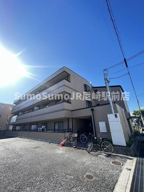 尼崎市武庫之荘４丁目の賃貸マンションの外観|外観です