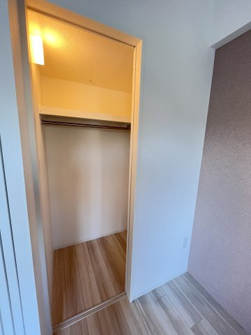 大阪市城東区諏訪１丁目の賃貸マンションの収納