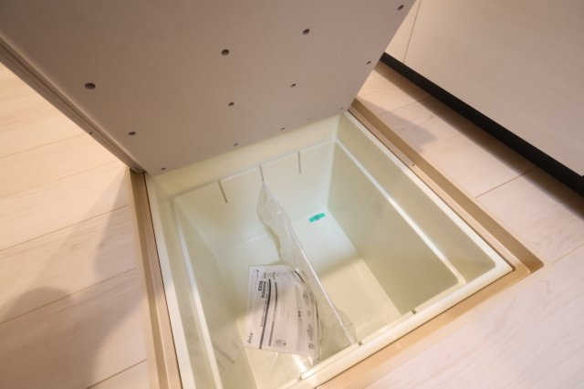 【キッチン】 | 《仲介手数料無料》練馬区大泉町２丁目29-26(5号棟)新築一戸建てクレイドルガーデン | 撮影日 2025年9月13日 14:30 晴れ