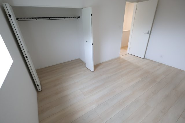 【洋室】 | 《仲介手数料無料》練馬区大泉町２丁目29-26(5号棟)新築一戸建てクレイドルガーデン | 撮影日 2025年9月13日 14:30 晴れ