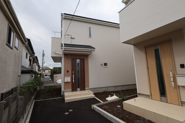 【外観】 | 《仲介手数料無料》練馬区大泉町２丁目29-26(5号棟)新築一戸建てクレイドルガーデン | 撮影日 2025年9月13日 14:30 晴れ