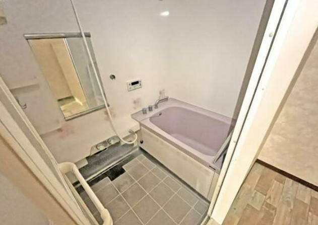 【中古マンション】かわつるグリーンタウン新鶴18号棟の浴室|お風呂で日々の疲れを取りましょう！