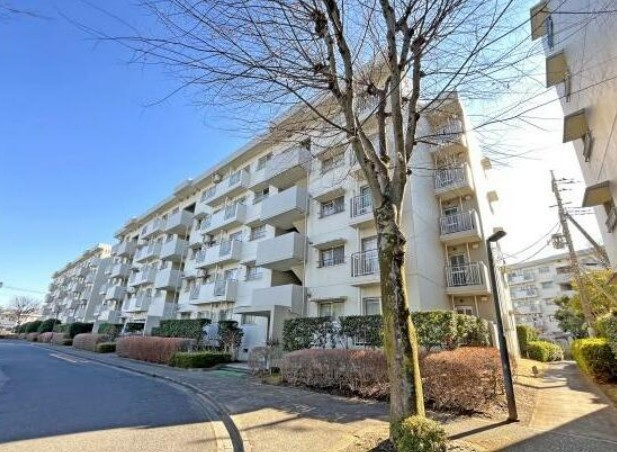 【中古マンション】かわつるグリーンタウン新鶴18号棟の外観|南小・南中すぐ近く☆
陽当り良好の3LDKです！