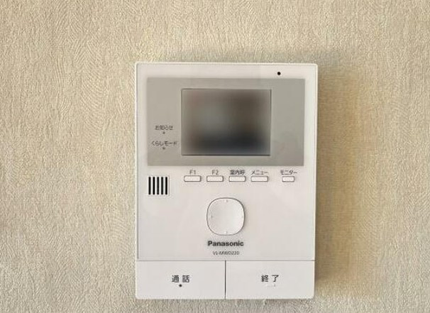 【中古マンション】かわつるグリーンタウン新鶴18号棟のセキュリティ|TVモニター付きインターフォンつきで悪質なセールスにも安心！