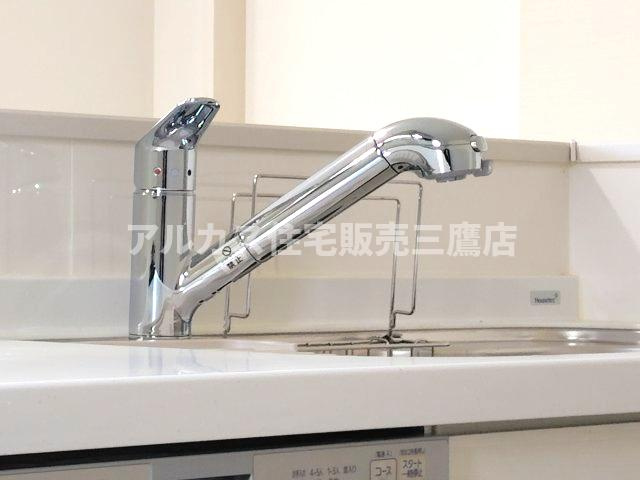 【内覧動画公開中！】三鷹市大沢５丁目 京王線 西調布駅 新築戸建てのキッチン