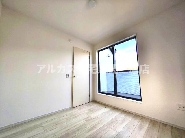 【内覧動画公開中！】三鷹市大沢５丁目 京王線 西調布駅 新築戸建ての洋室