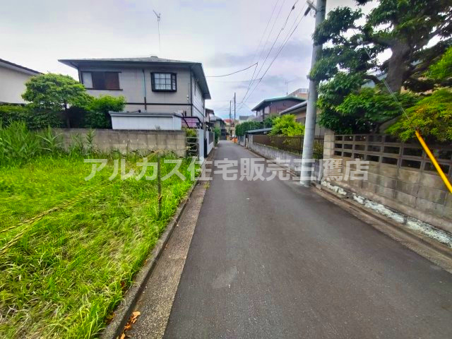 三鷹市大沢５丁目 京王線 西調布駅 新築戸建ての前面道路含む現地写真