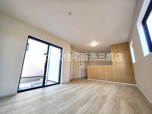 【内覧動画公開中！】三鷹市大沢５丁目 京王線 西調布駅 新築戸建ての居間・リビング