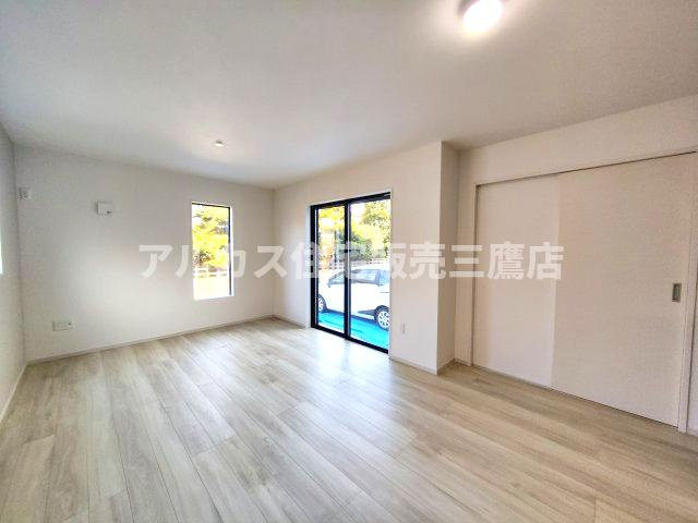 【内覧動画公開中！】三鷹市大沢５丁目 京王線 西調布駅 新築戸建ての居間・リビング