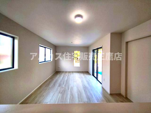 【内覧動画公開中！】三鷹市大沢５丁目 京王線 西調布駅 新築戸建ての居間・リビング