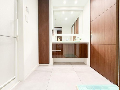 ＴＨＥパームス三鷹ビバーチェの独立洗面台