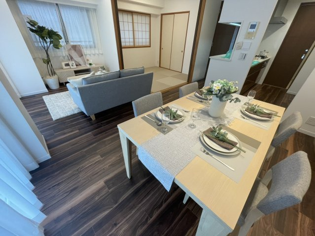 ＴＨＥパームス三鷹ビバーチェの洋室