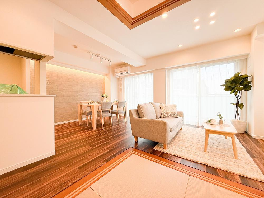 ＴＨＥパームス三鷹ビバーチェの居間・リビング