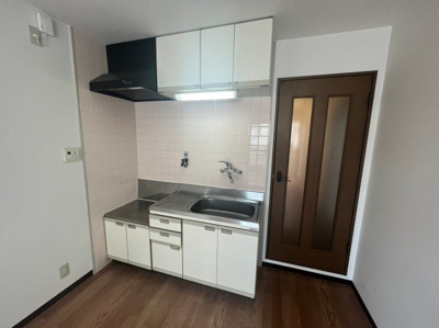 【キッチン】 | 新栄プロパティー小山Ⅱ