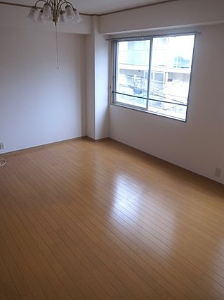 マンション花隈東棟の居間・リビング