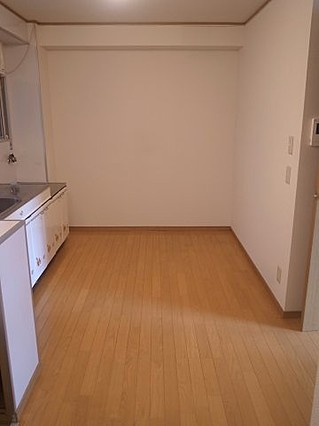 マンション花隈東棟の居間・リビング