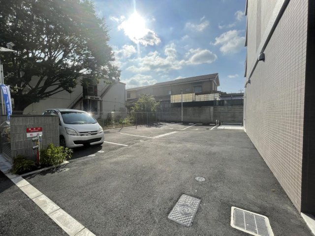 コージーコートVIの駐車場