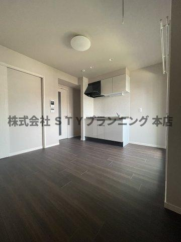 仲介手数料０円！メイクス志賀本通の居間・リビング