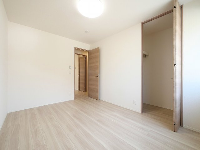 エスタールオーデンの洋室|落ち着いた色調の洋室です